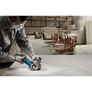 Polizor Turatie la Mersul in Gol 2800 – 11000 Rotatii/Minut Putere Nominală 750W Diametru Discuri 115mm Arbore de Slefuit M14 Greutate 1.8Kg Polizor Turatie la Mersul in Gol 2800 – 11000 Rotatii/Minut Putere Nominală 750W Diametru Discuri 115mm Arbore de Slefuit M14 Greutate 1.8Kg