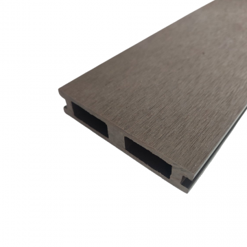 Scândura de Gard Maro