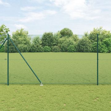 Gossi gard din plasa sudata cu 13 stalpi cu varfuri verzi 1.5x25 m din otel