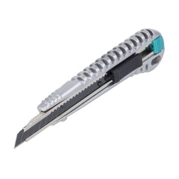 Cutter din metal cu lame detasabile Wolfcraft 4305000, latimea lamei 9 mm, carcasa metalica, robusta din zinc