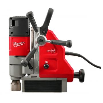 Masina de gaurit cu talpa magnetica Milwaukee MDP 41, 1200W, diametru gaurire 41mm, forta magnetica 8890N, functie AUTOSTOP, 4933451014 Masina de gaurit cu talpa magnetica Milwaukee MDP 41, 1200W, diametru gaurire 41mm, forta magnetica 8890N, functie AUTOSTOP, 4933451014
